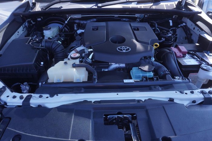 2023 Toyota Hilux SR