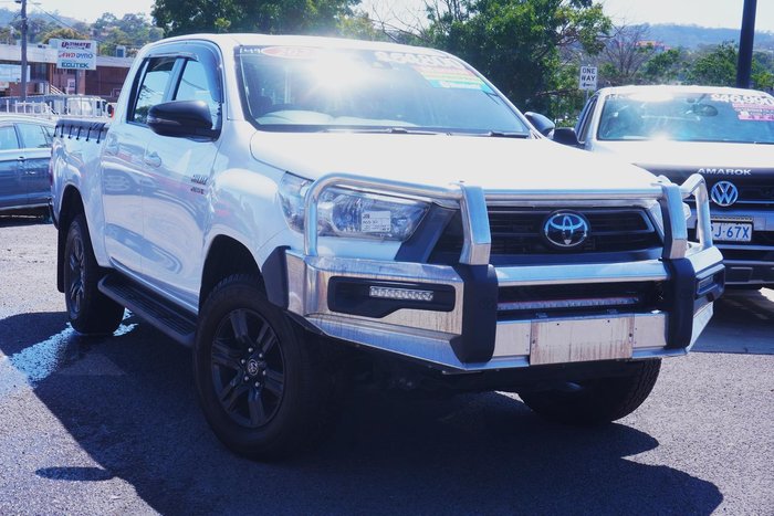 2023 Toyota Hilux SR