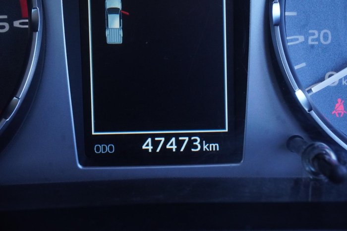 2023 Toyota Hilux SR