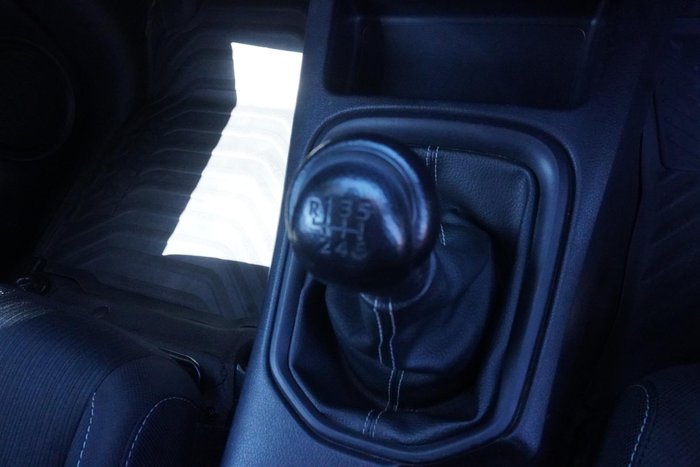 2023 Toyota Hilux SR