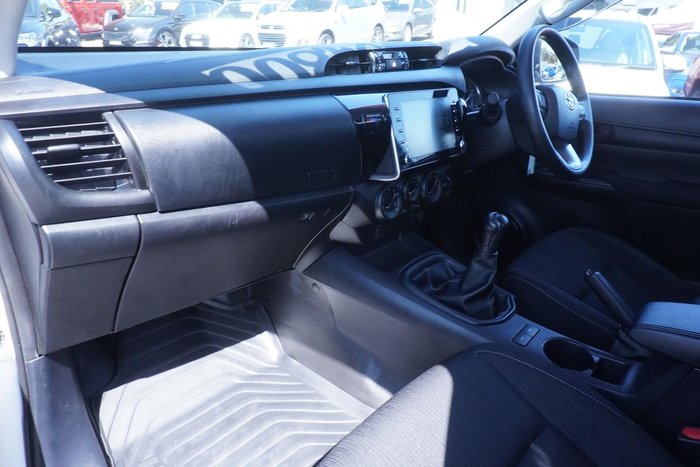 2023 Toyota Hilux SR