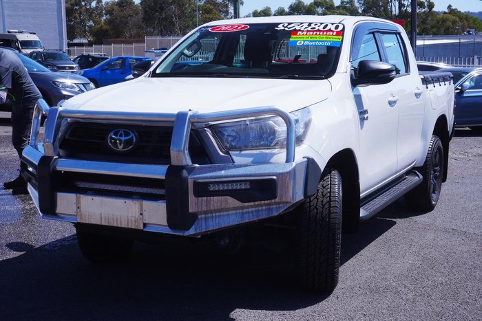 2023 Toyota Hilux SR