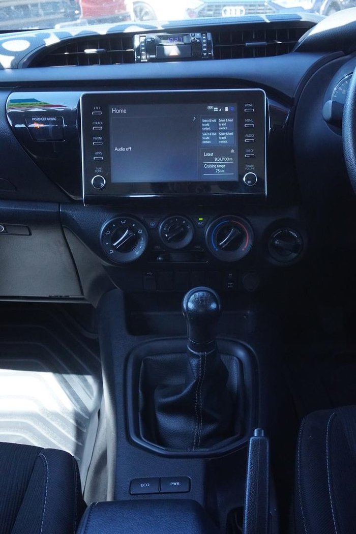 2023 Toyota Hilux SR