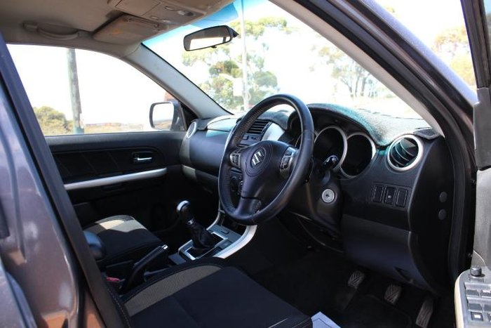 2015 Suzuki Grand Vitara Sport