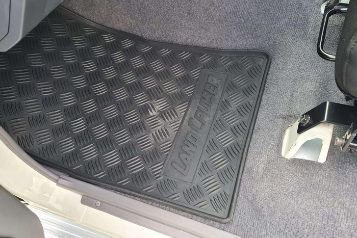 2014 Toyota Landcruiser GXL