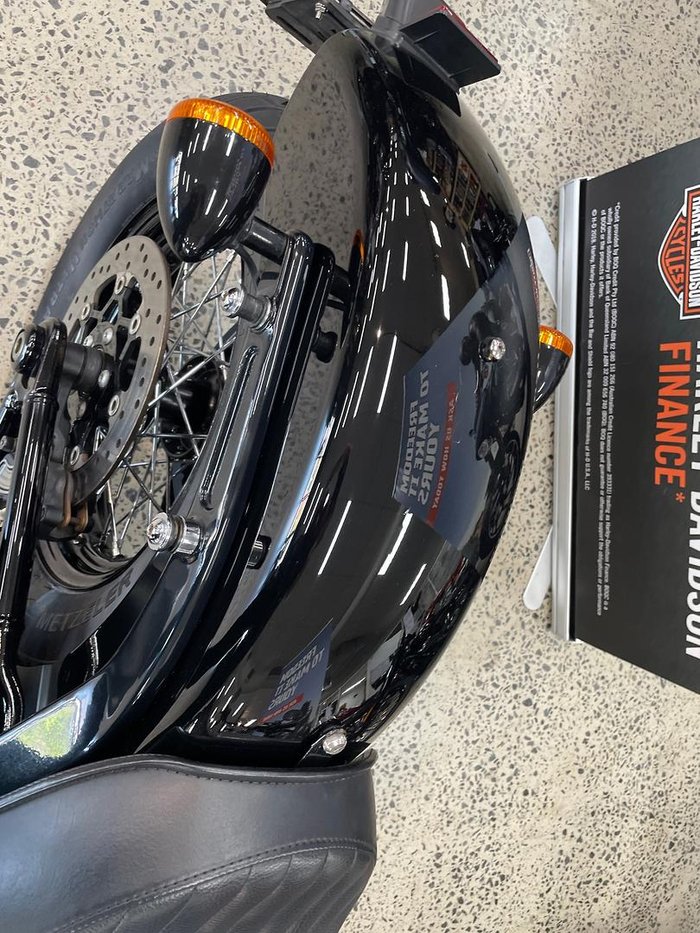 2016 Harley-Davidson Softail Slim S (FLSS) Softail Black