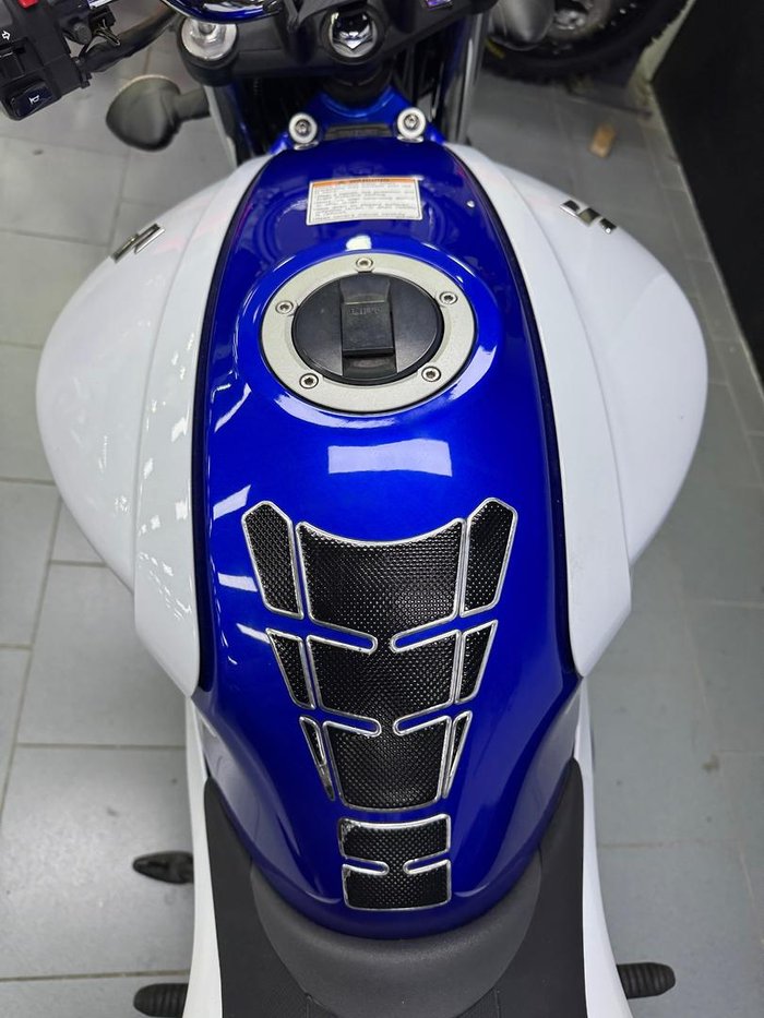 2011 Suzuki Gladius 650 (SFV650) Gladius White