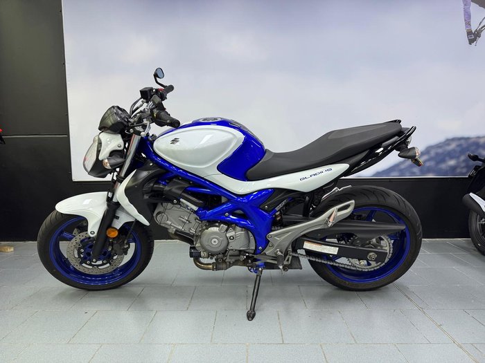 2011 Suzuki Gladius 650 (SFV650) Gladius White