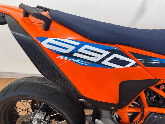 2023 Ktm 690 SMC R ORANGE
