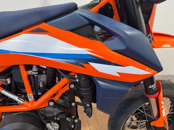 2023 Ktm 690 SMC R ORANGE