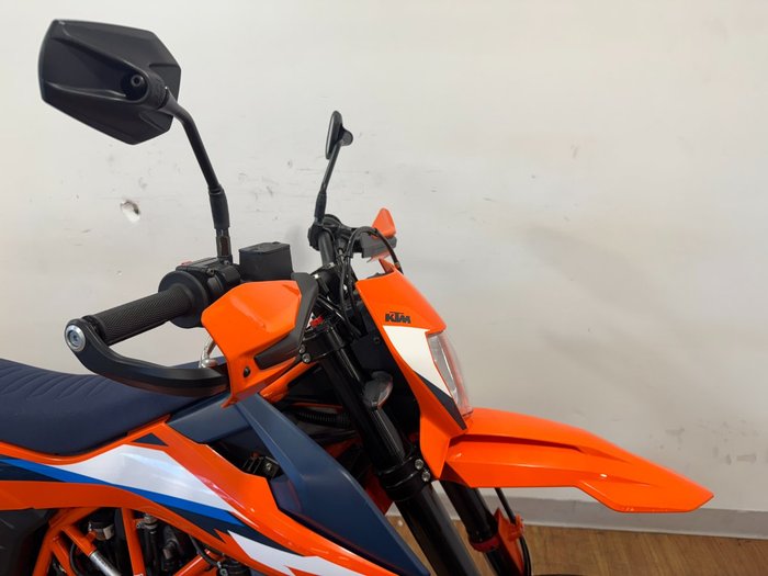 2023 Ktm 690 SMC R ORANGE