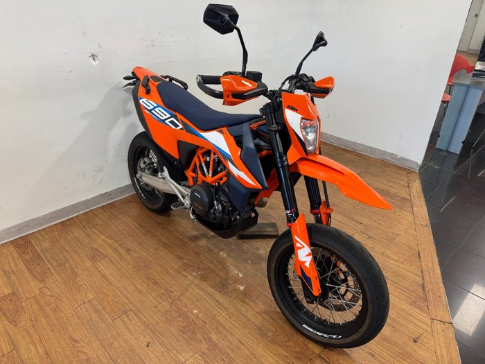 2023 Ktm 690 SMC R ORANGE