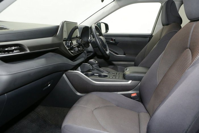 2024 Toyota Kluger GX