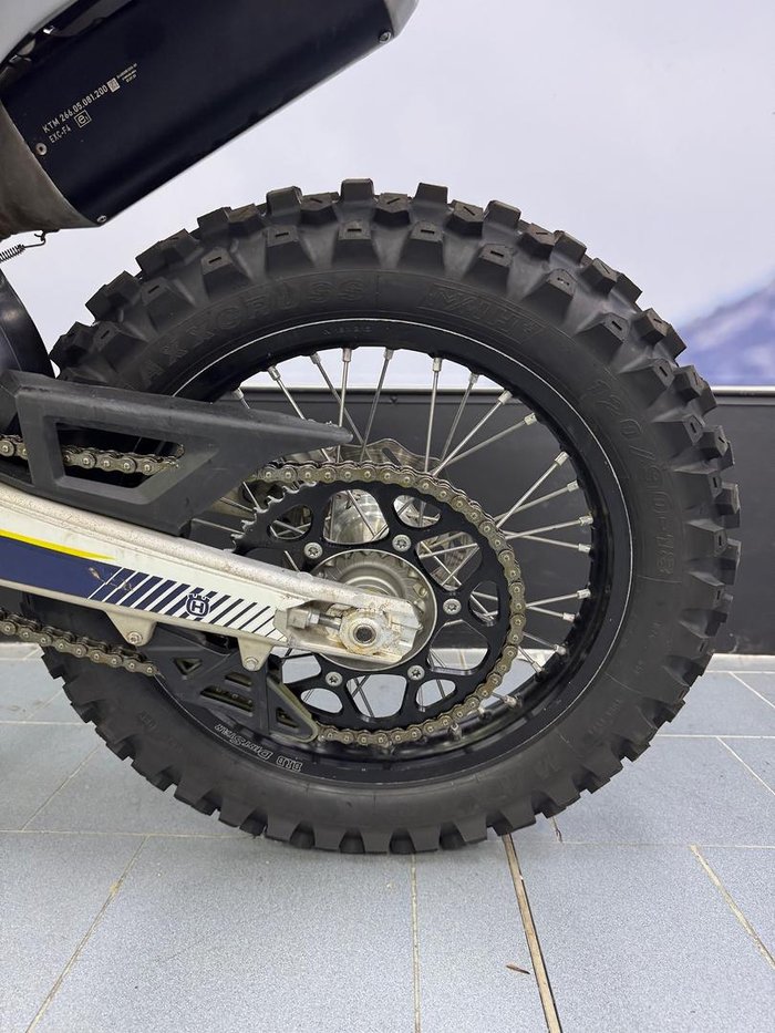 2022 Husqvarna FE 350 FE White