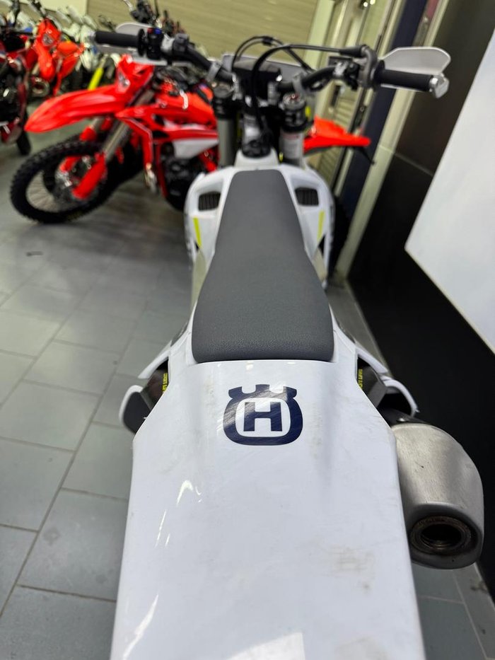 2022 Husqvarna FE 350 FE White