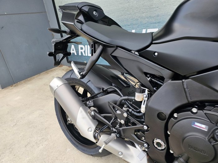 2025 Yamaha YZF-R1 GREY