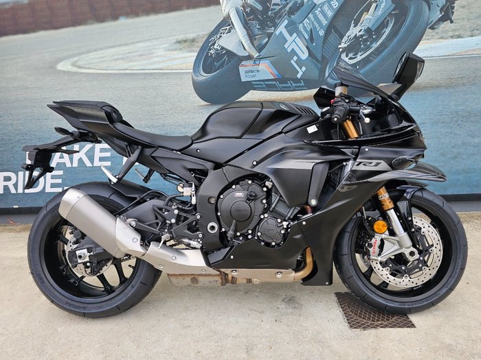 2025 Yamaha YZF-R1 GREY