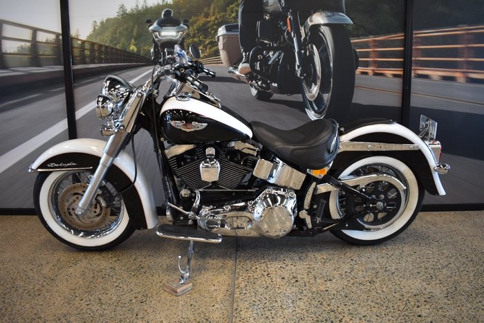 2006 HARLEY-DAVIDSON FLSTNI SOFTAIL DELUXE