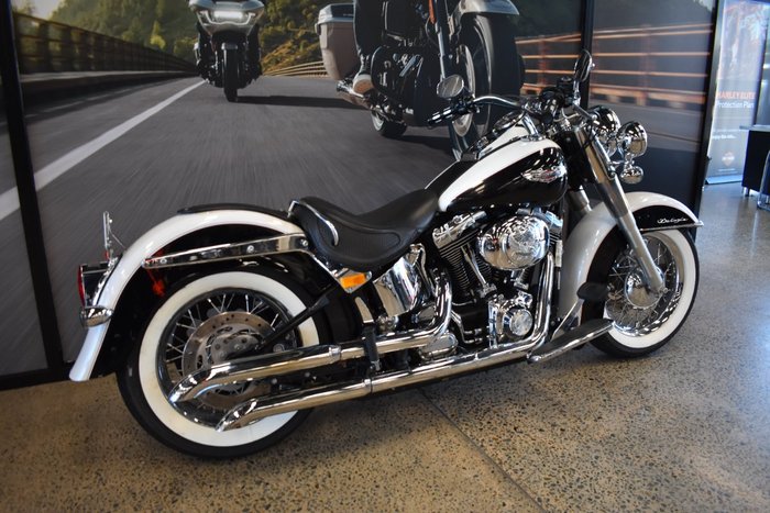 2006 HARLEY-DAVIDSON FLSTNI SOFTAIL DELUXE