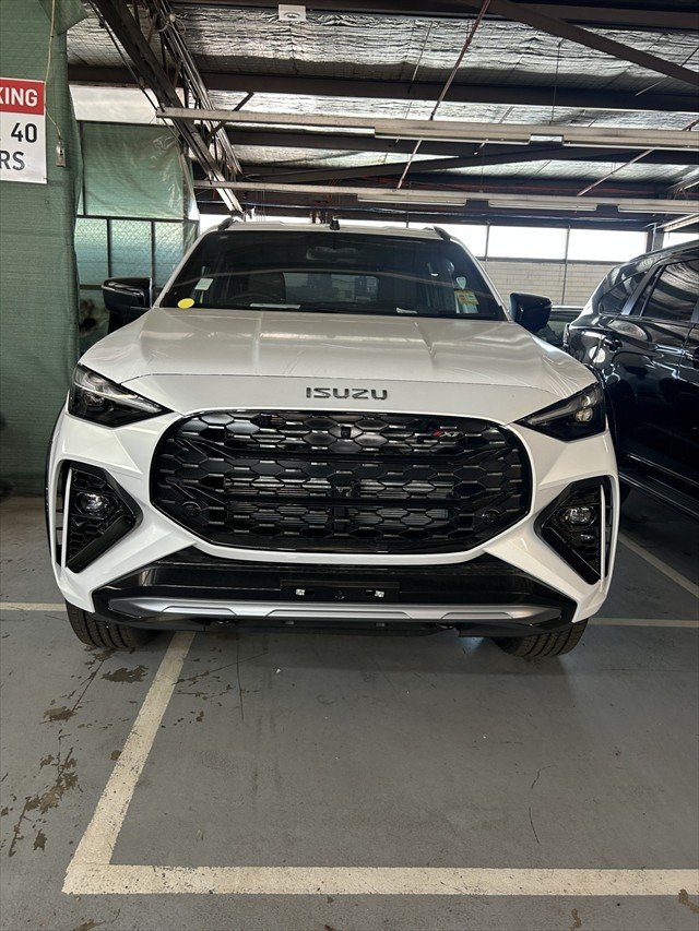 2025 Isuzu MU-X X-TERRAIN