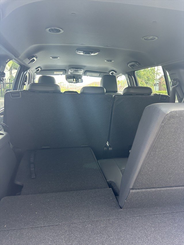 2025 Isuzu MU-X LS-T