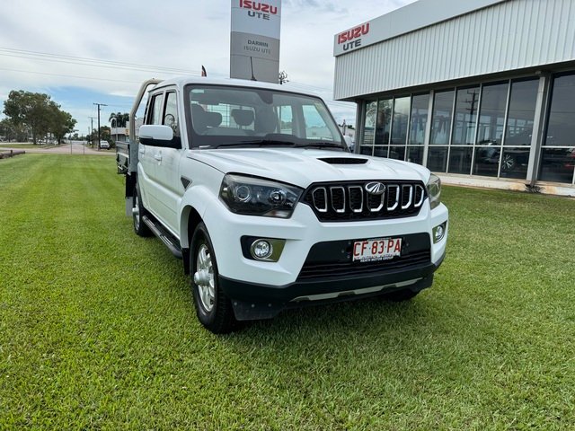 2022 Mahindra PIK-UP 2023 Mahindra PIK-UP Dual Cab Cab Chassis AT 4x4 S11 With Steel HD Tray S11DCC4x4 Arctic White