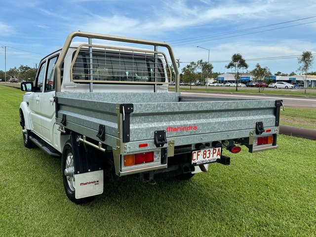 2022 Mahindra PIK-UP 2023 Mahindra PIK-UP Dual Cab Cab Chassis AT 4x4 S11 With Steel HD Tray S11DCC4x4 Arctic White