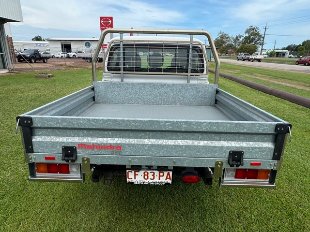 2022 Mahindra PIK-UP 2023 Mahindra PIK-UP Dual Cab Cab Chassis AT 4x4 S11 With Steel HD Tray S11DCC4x4 Arctic White