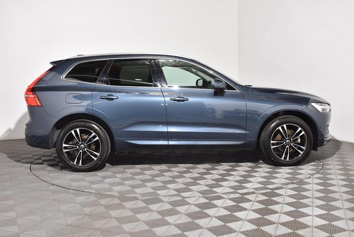 2020 Volvo XC60 T5 Momentum