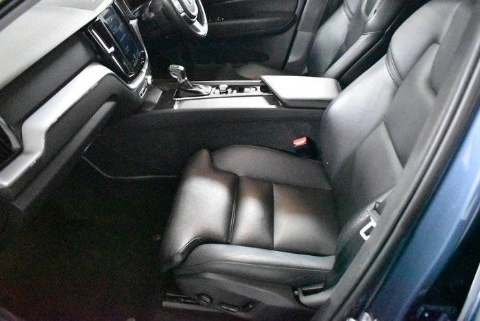 2020 Volvo XC60 T5 Momentum