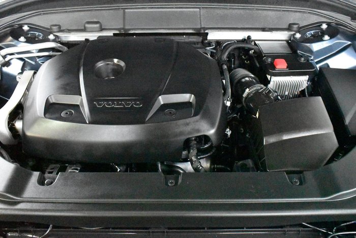 2020 Volvo XC60 T5 Momentum