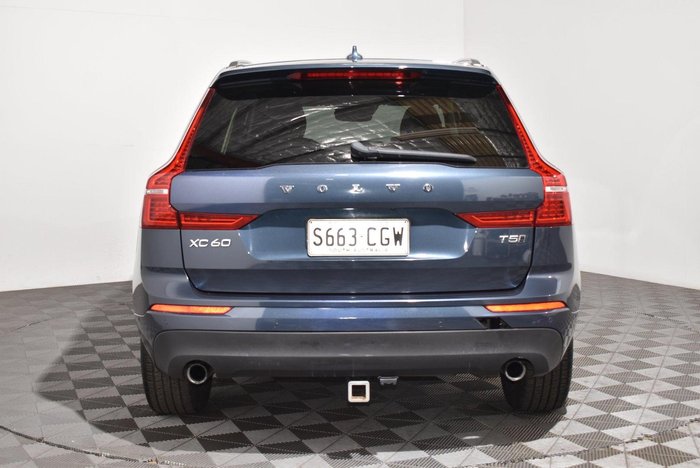 2020 Volvo XC60 T5 Momentum