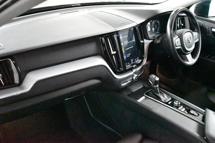 2020 Volvo XC60 T5 Momentum