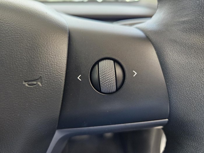 2023 Tesla Model Y Rear-Wheel Drive Pearl White