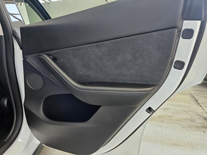 2023 Tesla Model Y Rear-Wheel Drive Pearl White