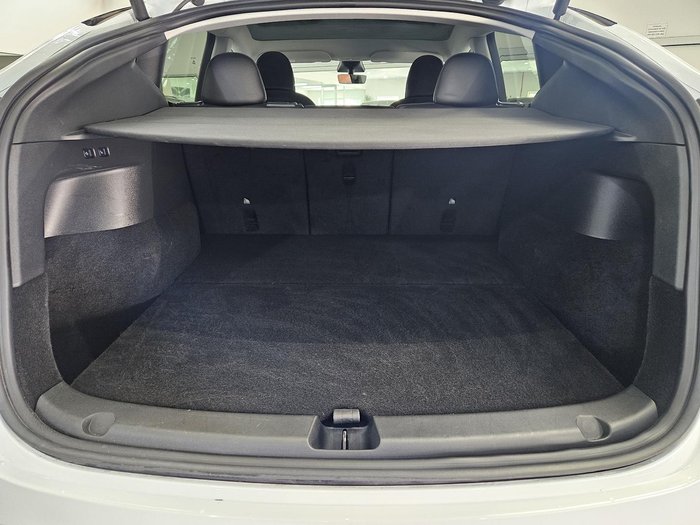 2023 Tesla Model Y Rear-Wheel Drive Pearl White