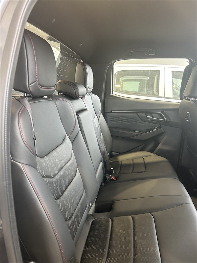 2025 Isuzu D-MAX X-TERRAIN