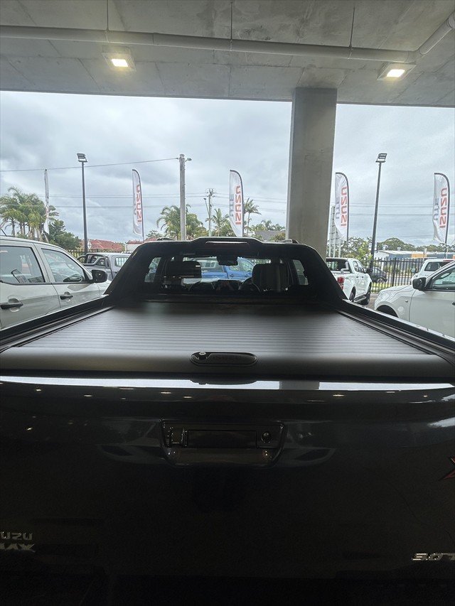 2025 Isuzu D-MAX X-TERRAIN