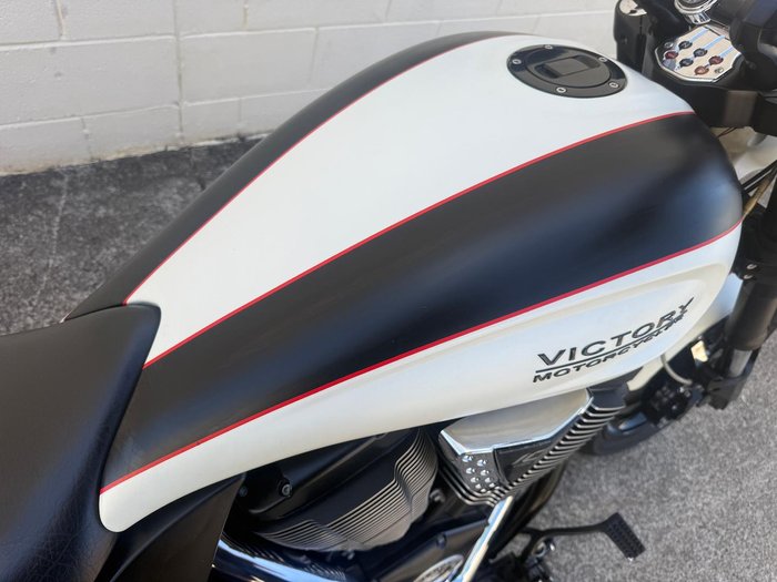 2010 Victory Hammer S Cruiser