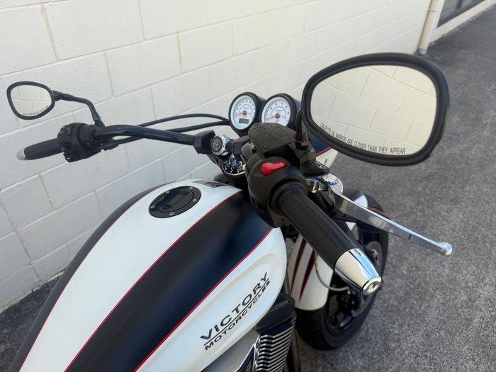 2010 Victory Hammer S Cruiser