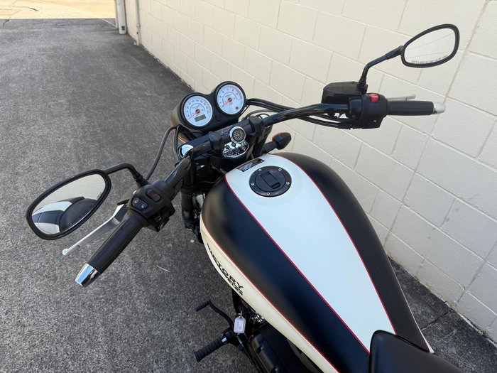 2010 Victory Hammer S Cruiser