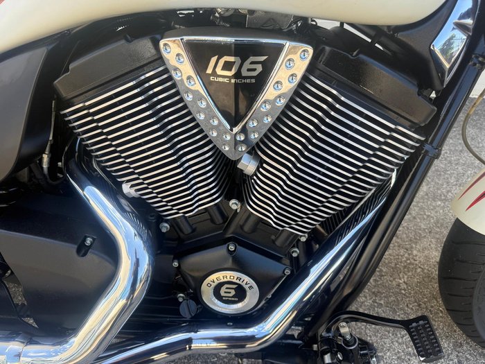 2010 Victory Hammer S Cruiser