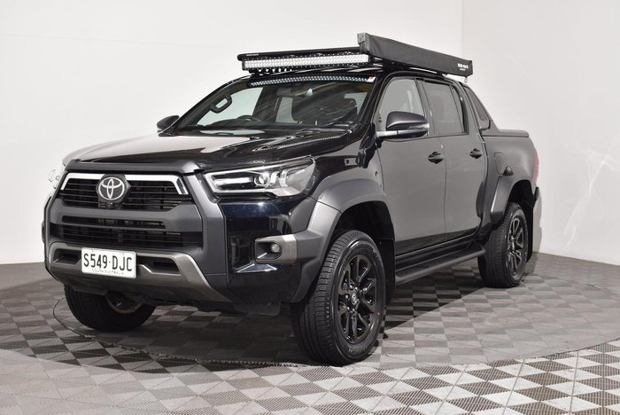 2023 Toyota Hilux Rogue
