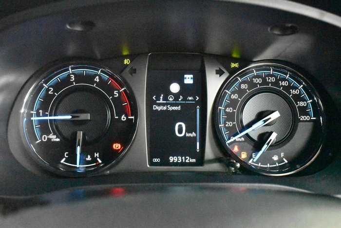 2023 Toyota Hilux Rogue