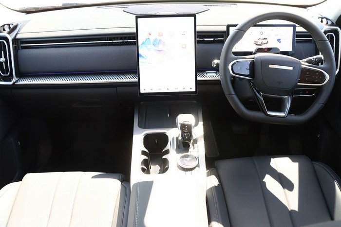 2025 Jaecoo J7 Track