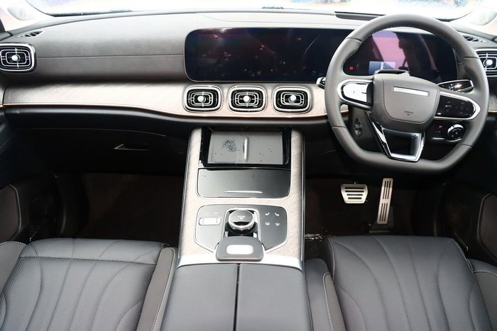 2025 Jaecoo J8 Track