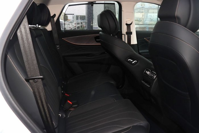 2025 Jaecoo J8 Track