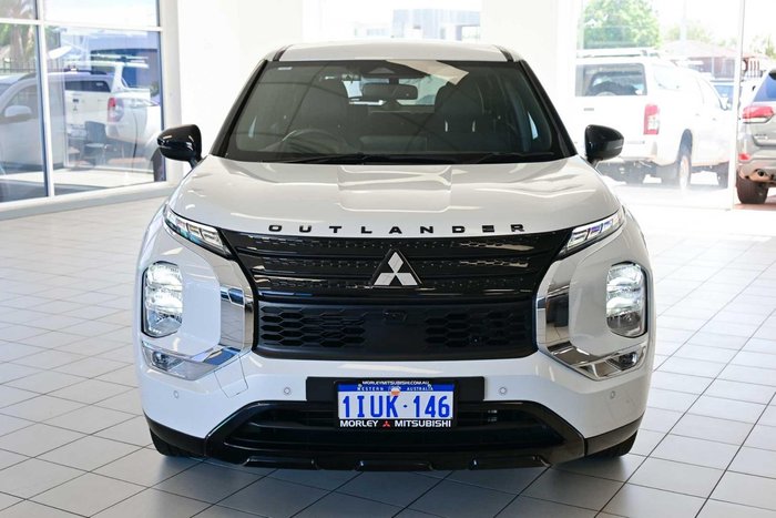 2023 Mitsubishi Outlander LS Black Edition