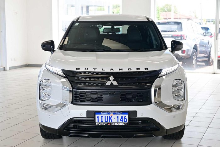 2023 Mitsubishi Outlander LS Black Edition