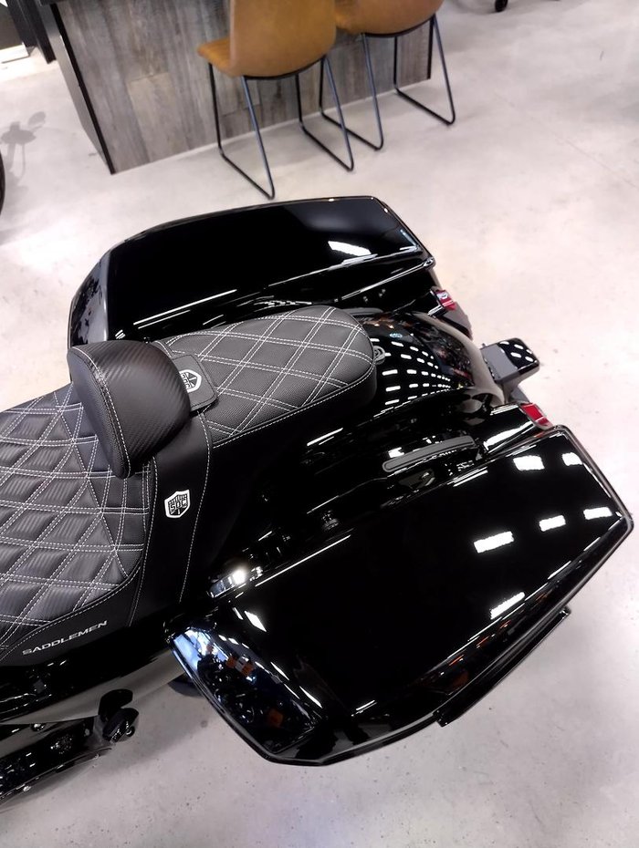 2025 Harley-Davidson Street Glide 117 (FLHX) Touring Black